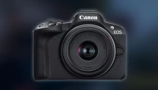 Câmera Canon EOS R50 com lente 18-45mm para iniciantes em fotografia
